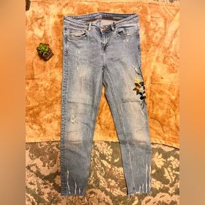 ZARA BASIC DENIM embroidered jeans